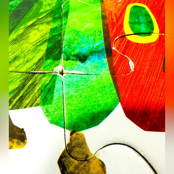 🚦🚦 Bundle 2 puzzles for $12 Mudpuppy 12 pc Puzzle - The Very Hungry Catepillar - Picture 6 of 9